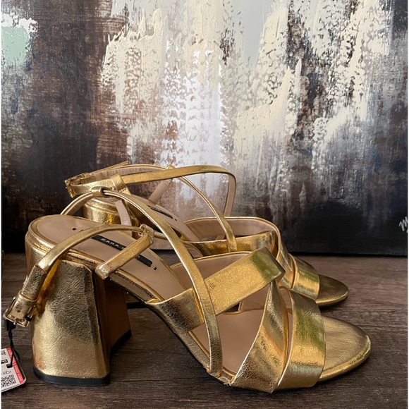 ZARA gold block heel sandal - Picture 10 of 10